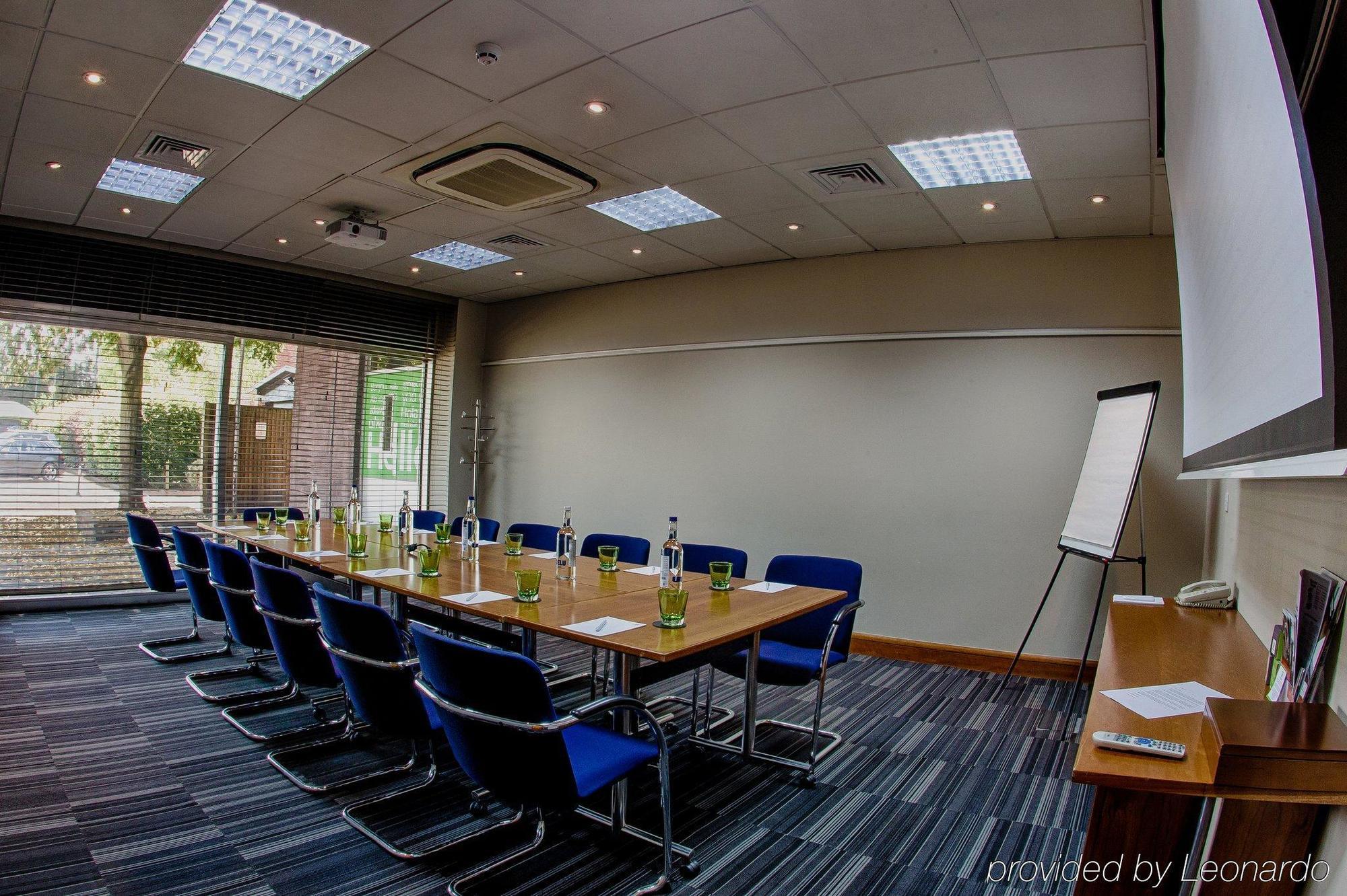 London - Heathrow M4,jct.4, An Ihg Hotel West Drayton (Middlesex)