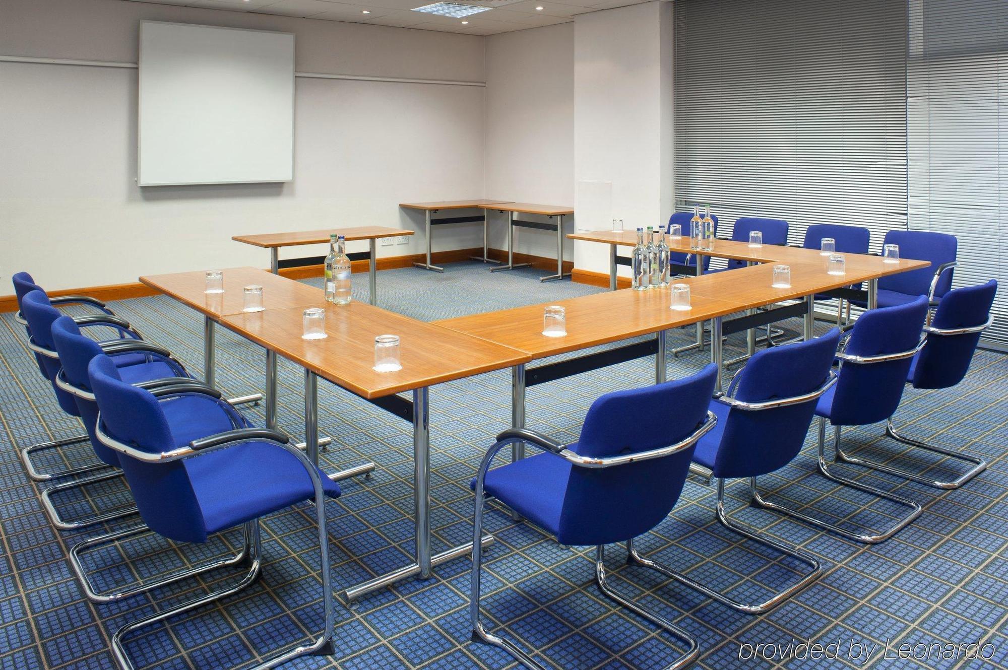 London - Heathrow M4,jct.4, An Ihg West Drayton (Middlesex)