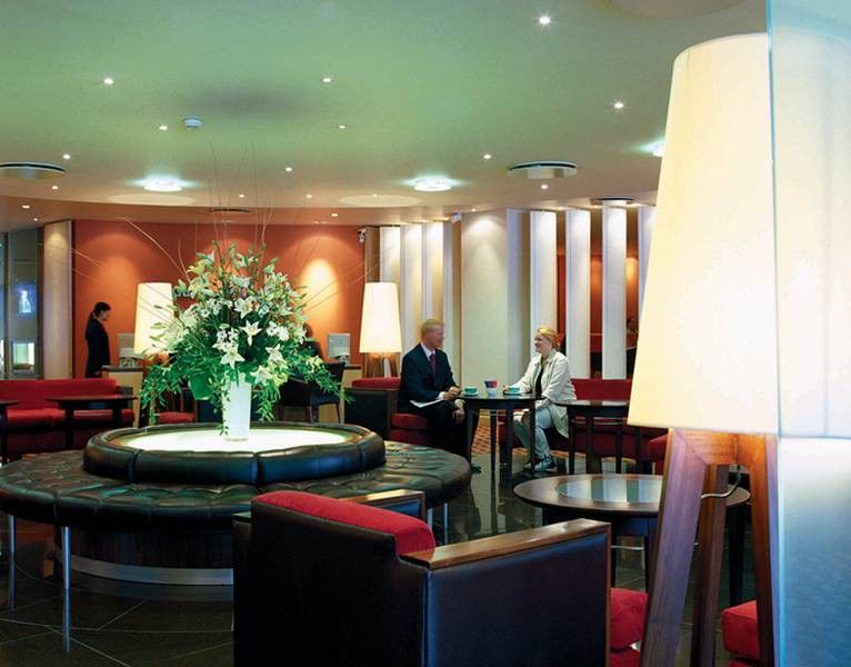 London - Heathrow M4,jct.4, An Ihg 4*