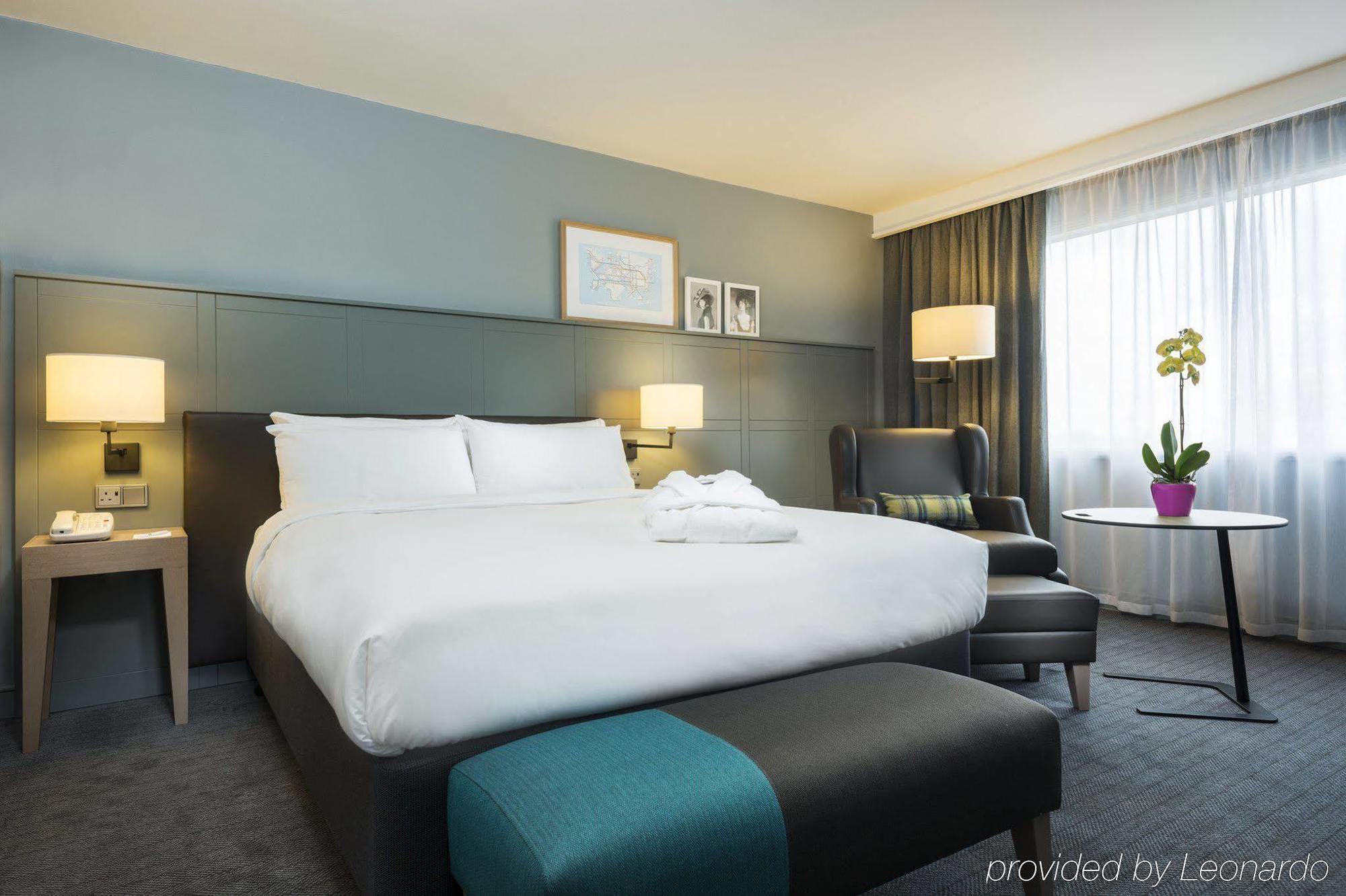 London - Heathrow M4,jct.4, An Ihg 4* West Drayton (Middlesex)